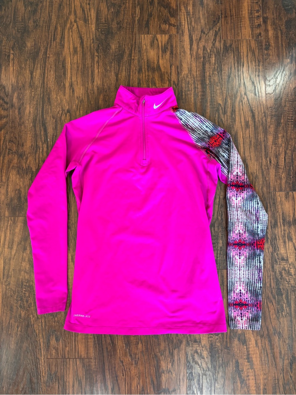 Nike Pro Combat Fuchsia Quarter-Zip Top with Patterned Right Sleeve Size Large